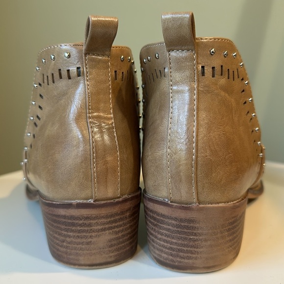 Madden Nellie Ankle Boots Laser Cut Out design Studded Block Heel Almond Toe - Picture 8 of 15